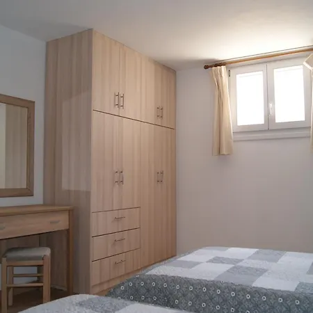 Blue Xenia - 4 * Chrisi Akti (Paros)